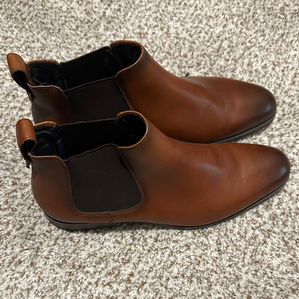 Steve Madden Tan Chelsea Boots